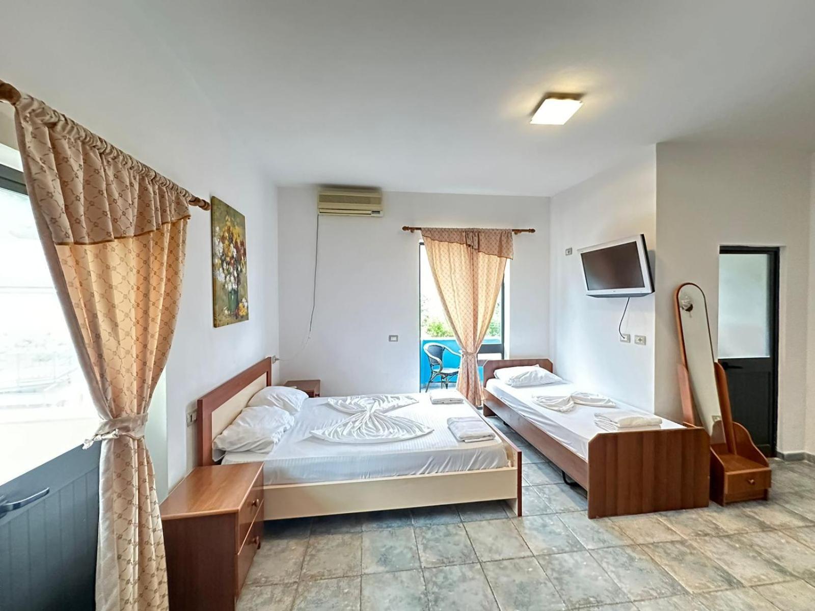 Hotel Adriatik Shengjin Ngoại thất bức ảnh